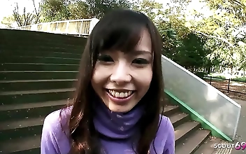 四区 Shy Asian Angel's Passionate Encounter with a Strong