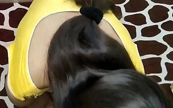 网站 做爰视频 Teen Temptress Teasingly Teases Before Giving Mind-blowing Oral
