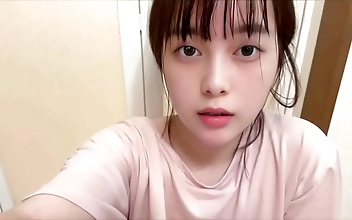 h文 Max Girls Take Hot Turns Riding Cocks in