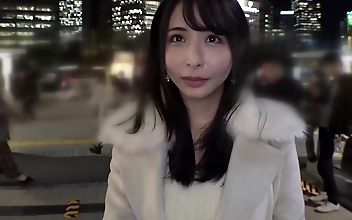 娇妻 Sexy Curves Shake As Her Plump Tits Bob