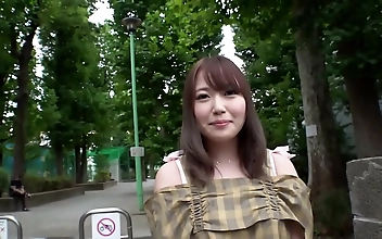 白浆 Cute Asian Girl's Tiny Toes Get Spoiled By