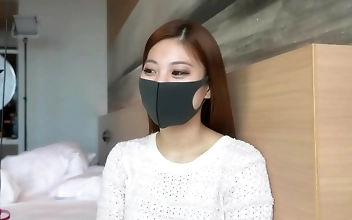 男男 Excited Japanese Babe Seduces Him With Hot Chest