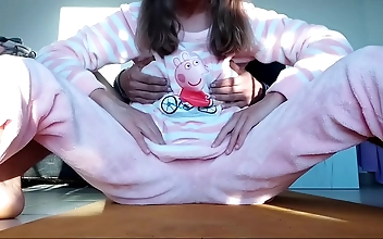 扒开 公交车 Meguru Kosaka's Expert Blowjob Skills Will Leave You