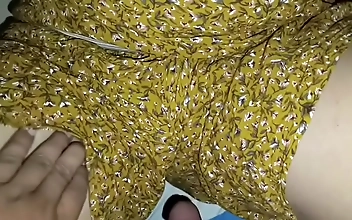 老师 Sensual Babe Takes Monster Cock Deep for Unforgettable