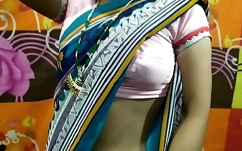 奶水 Sultry Japanese Beauty Delivers Ultra-Hot Blowjob & Intense